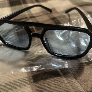 Stylish Black Sunglasses for Women